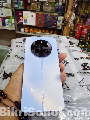 Realme 12